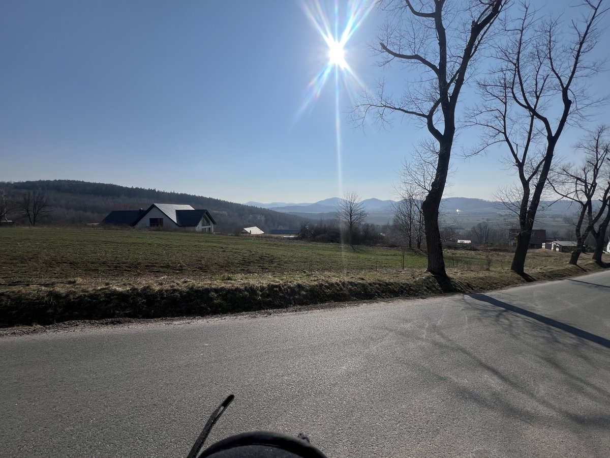 RomanSzelemej's tweet photo. Sezon rowerowy rozpoczęty. Wiosna. Dzisiaj 60 km wokół ⁦@WalbrzychMM⁩ . Wiosna. Dolny Śląsk. Sudety. Wałbrzych. Mój świat. 🇵🇱🇪🇺 ⁦@Dolny_Slask⁩ ⁦@KolejeD⁩ ⁦@Zamek_Ksiaz⁩ ⁦@AquaZdroj⁩ ⁦@Stara_Kopalnia⁩ https://t.co/zKmoeqvQTb