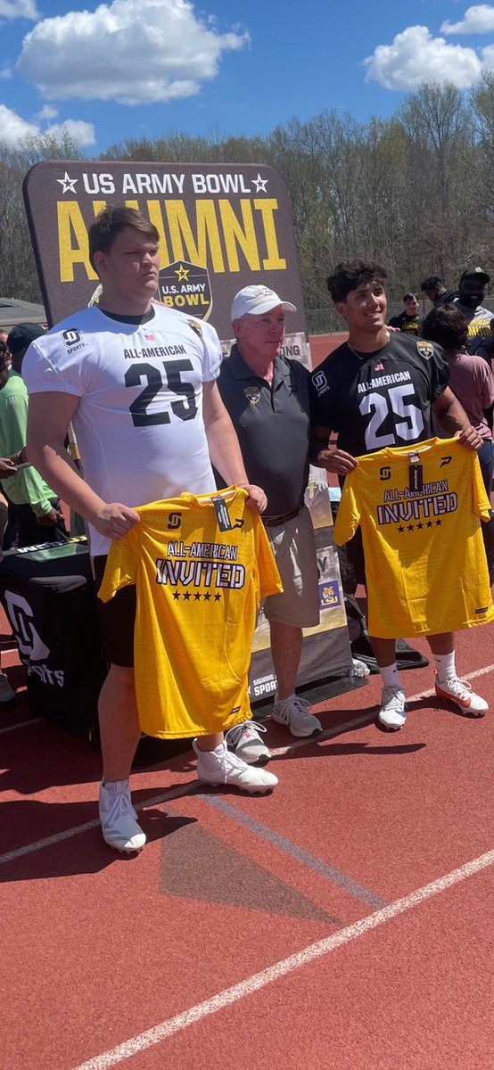All glory to the man above for being 1 of the 2 selected to play in the U.S Army All-American bowl! Ran the fasted recorded 40 with a time of 4.39 [lazer]. Can’t wait to play in Frisco, TX. 
<a href="/USArmyBowl/">Military Appreciation Bowl Week</a> <a href="/LawrencHopkins/">Lawrence Hopkins</a> <a href="/coach_pennock/">Blake Pennock</a> <a href="/247Sports/">247Sports</a> <a href="/Gulfport_FB/">Gulfport Football</a> <a href="/samspiegs/">Sam Spiegelman</a>