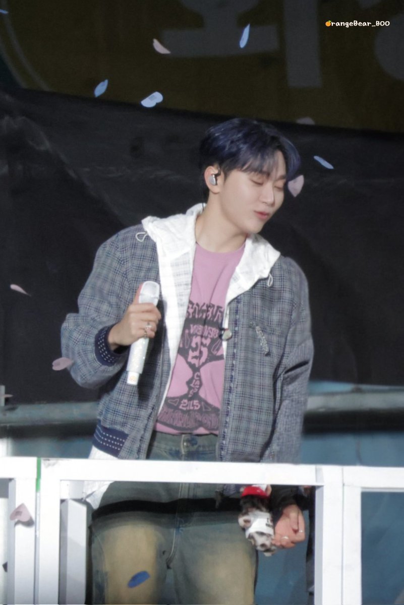 250321 CARAT LAND 캐럿랜드

앙  웅  😋

#승관 #부승관 
#SEUNGKWAN #胜宽 #スングァン 
#SEVENTEEN  #세븐틴