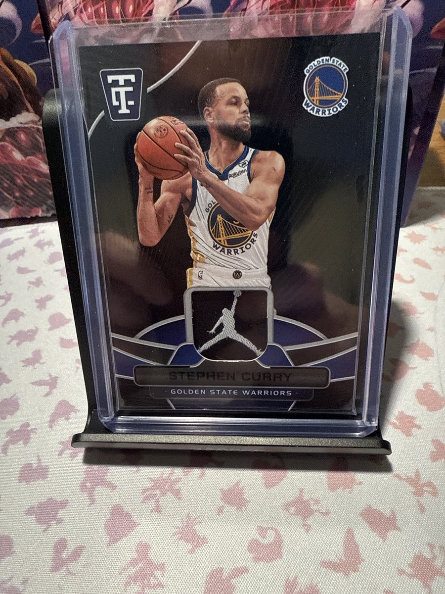 0xPompeii's tweet image. Hit a 1/1 game worn NBA logo of curry 🔥