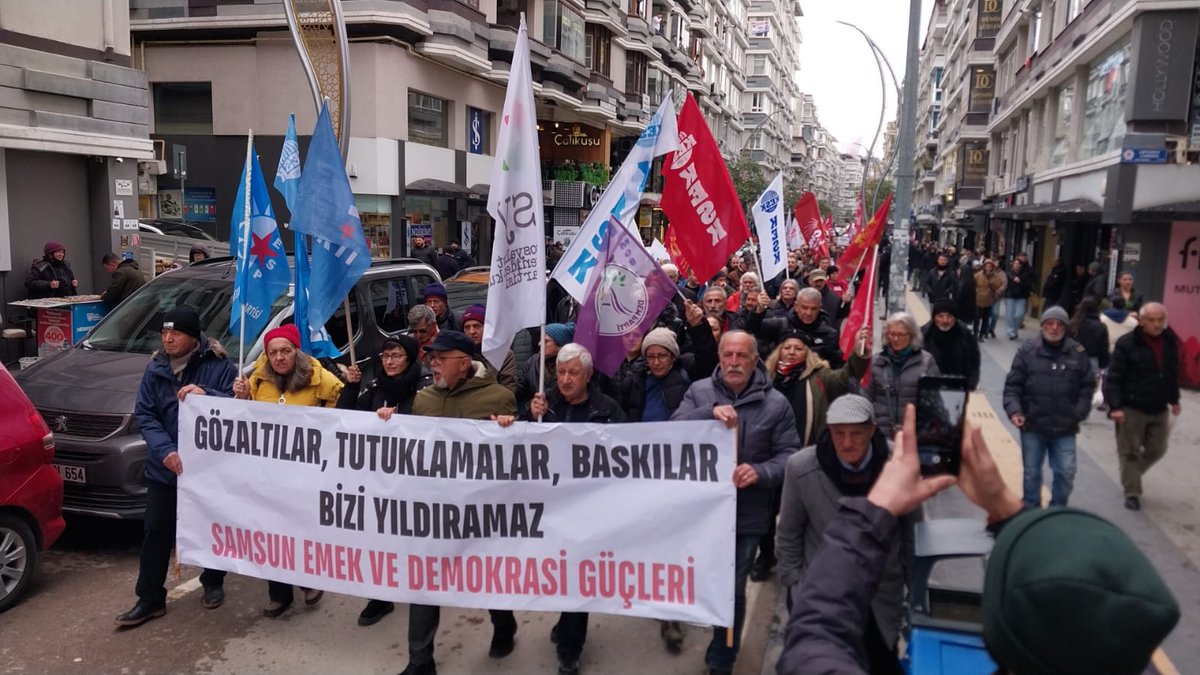 HdpSamsun's tweet photo. Birleşe birleşe kazanacağız.
#DemPartiSamsun
#SamsunEmekveDemokrasiGüçleri https://t.co/MxY1Rvda1U