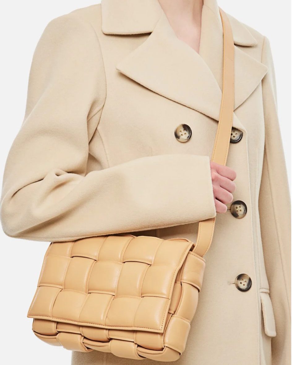 Bottega Veneta Padded Cassette: The Iconic Statement Bag

Soft, structured, and instantly recognizable—the Bottega Veneta Padded Cassette Bag is a modern icon. Crafted from luxuriously padded intrecciato leather.

Link: italist.visitlink.me/aWt_XF

#BottegaVeneta #PaddedCassette