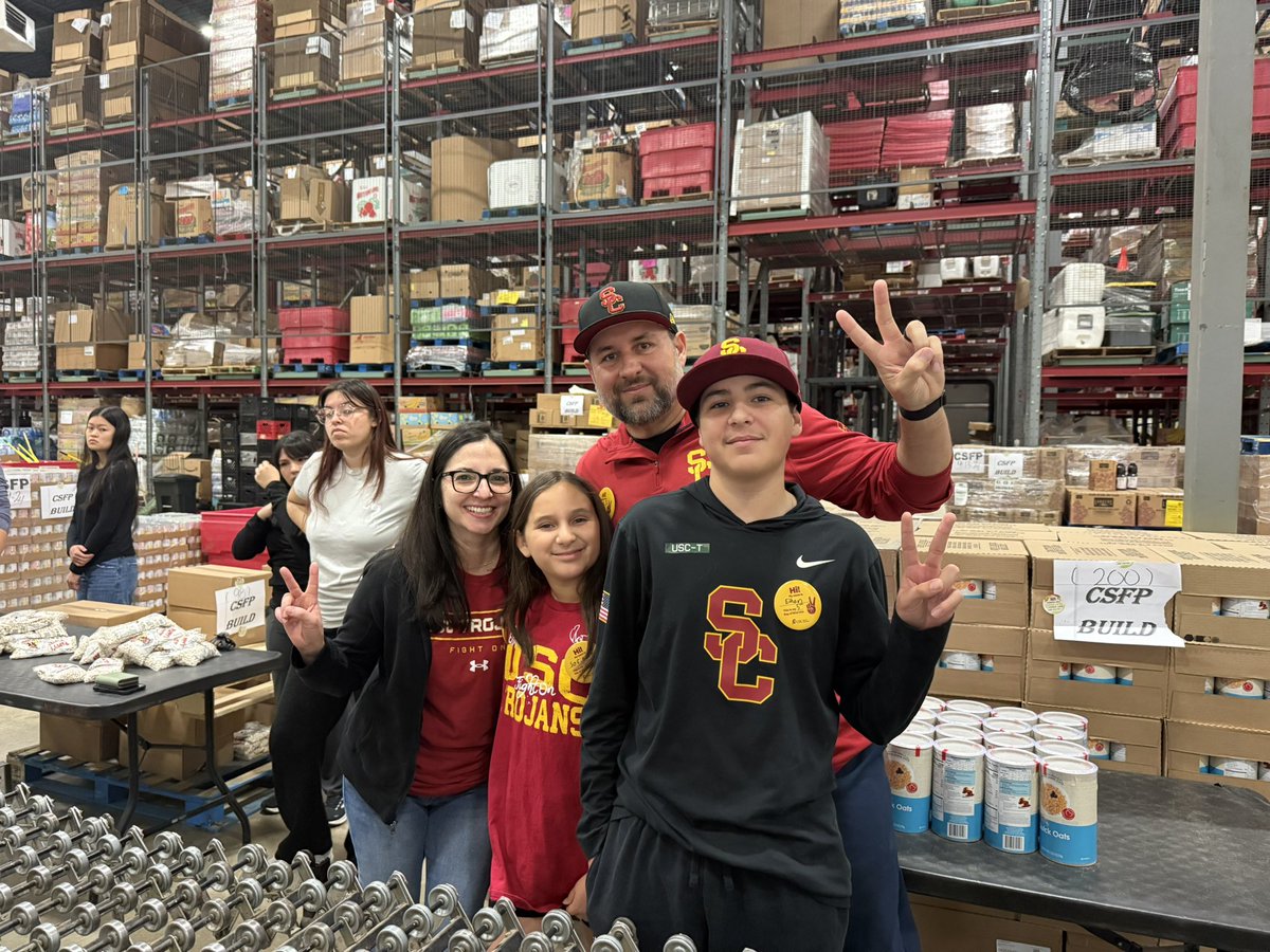 Mark S (@tx_trojan) on Twitter photo Over 1,300 boxes prepared today. Great time as always with <a href="/TrojansofSA/">San Antonio Trojans</a> and the San Antonio <a href="/USCAlumni/">USC Alumni Association</a> group supporting our annual day of SCervice. Fight On! #SanAntonioFoodBank #DayOfScervice Over 1,300 boxes prepared today. Great time as always with <a href="/TrojansofSA/">San Antonio Trojans</a> and the San Antonio <a href="/USCAlumni/">USC Alumni Association</a> group supporting our annual day of SCervice. Fight On! #SanAntonioFoodBank #DayOfScervice
