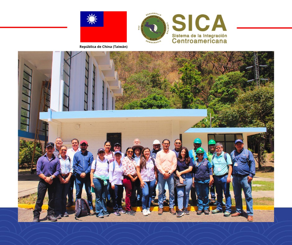 CCADSICA's tweet photo. #FOCARD-APS SICA
Como parte de las actividades en el marco del Taller preparatorio del proyecto “Promoviendo la gestión de riesgo climático y la reducción de emisiones de carbono en la región SICA” (un proyecto coordinado por la CCAD), con el apoyo de la Cooperación de la República de China (Taiwán), los participantes del taller realizaron el 20 de marzo las visitas de campo a la Planta de tratamiento de agua potable "El Cambray" de ciudad de Guatemala y a la Planta piloto Escuela regional de Ingeniería Sanitaria en la colonia Aurora II de ciudad de Guatemala.
¡Agua y saneamiento para todos y todas por siempre!📷
@Taiwan_Sica
@NOTICIASTaiwan
@HondurasSanaa
@ANDASV
@MINSAPma
@OPSGuate