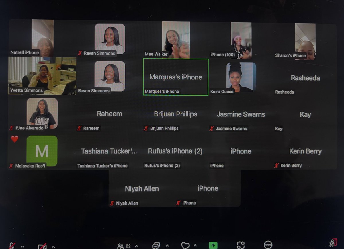 All praise to the most high!🤲🏾✨
But special shoutout to my village man🤍🥹