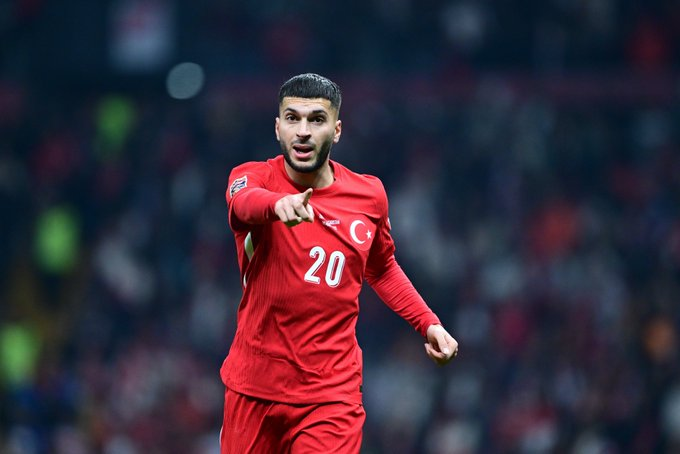 🔥Sosyal medyada güçlü olmak zorundayız.    

Tüm Fenerbahçelileri takipleşmeye davet ediyorum.