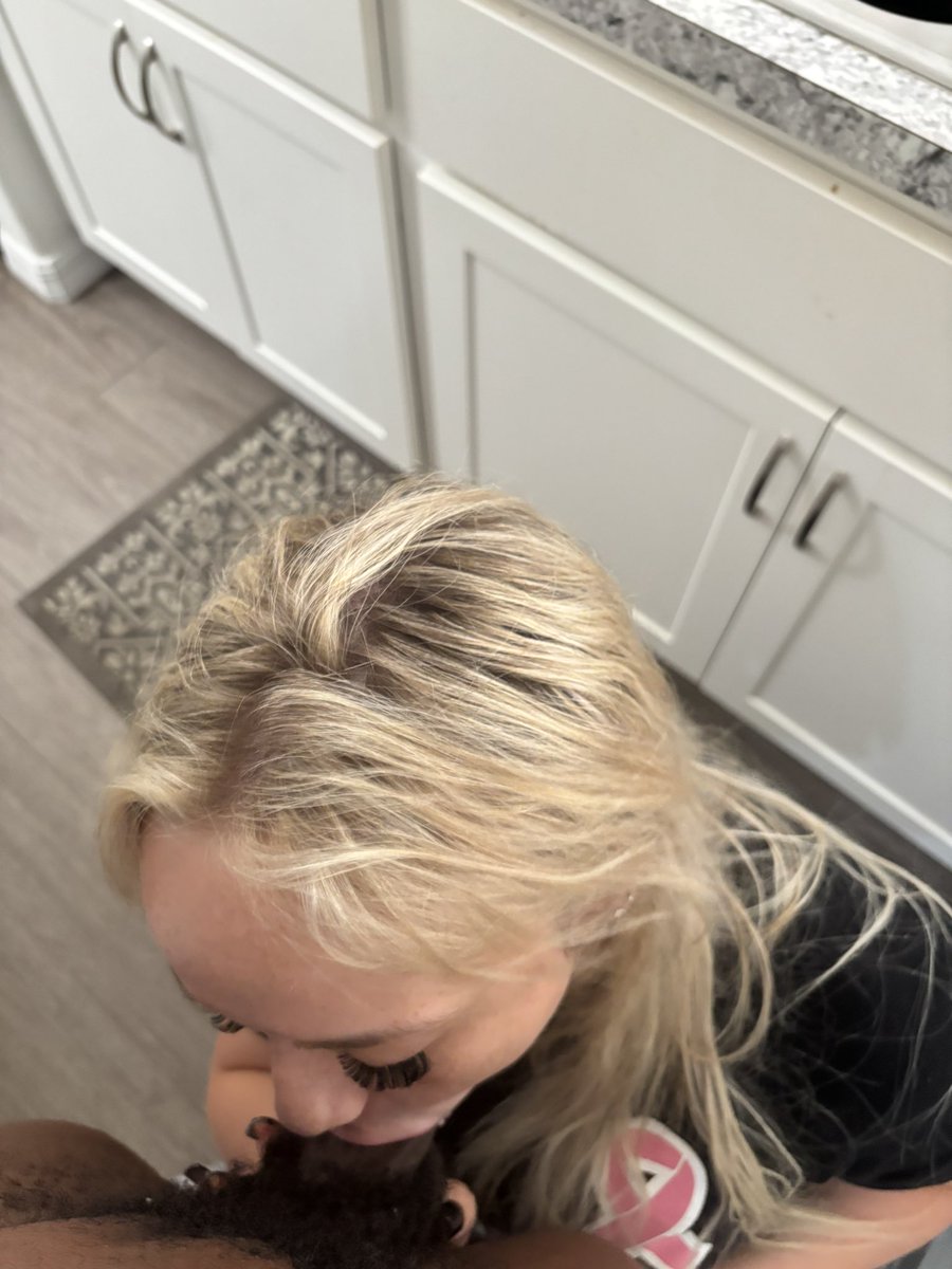TheCreamsicless's tweet photo. I couldn’t even finish the dishes😭😂❤️

Sub for FREE to enjoy the rest

https://t.co/xUQK6TB3uk https://t.co/WszhH8AIpa