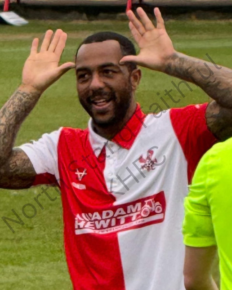 JonathanFord72's tweet photo. @Aj__hemmings @khfcofficial Perfect 🦅❤️ https://t.co/RmwYxZWjK2