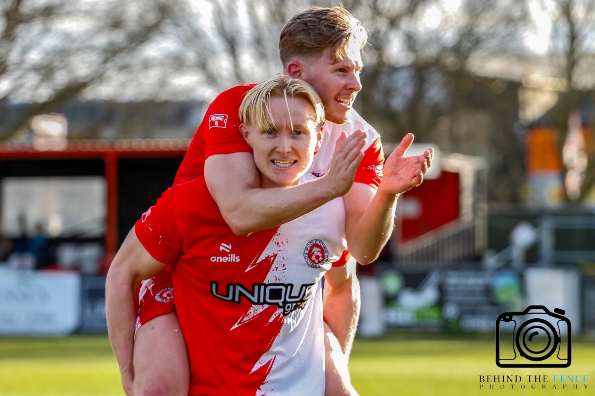 FULL TIME! WHAT A RESULT FOR THE <a href="/PooleTownFC/">Poole Town FC 🐬</a>  DOLPHINS ON NON LEAGUE DAY!!!❤️🐬⚽️🥅

#teamworkmakesthedreamwork #onegameatatime #nonleaguefootball #pooletownfc