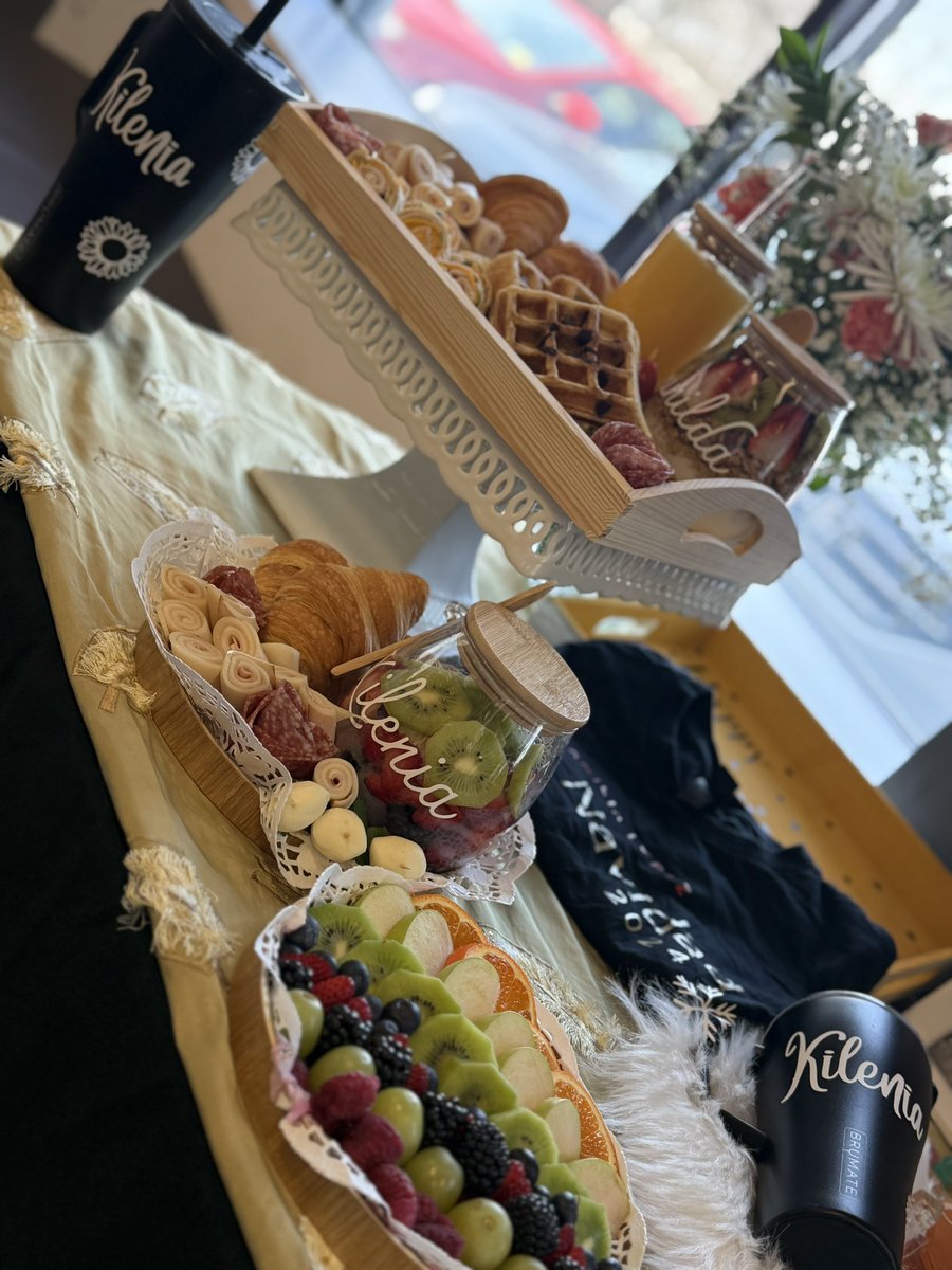 Yanet Aponte (@yanet0884) on Twitter photo At Whitehall, we CELEBRATE Small Businesses 🧁🥐 #lifeatt <a href="/ATT/">AT&T</a> <a href="/KDeSantiago5/">Karla DeSantiago 🇲🇽</a> <a href="/team_oselett/">Danielle Oselett</a> <a href="/ThePHamilyMAS/">The PHamily</a> <a href="/_MightyMAS/">Mid-Atlantic States Team</a> At Whitehall, we CELEBRATE Small Businesses 🧁🥐 #lifeatt <a href="/ATT/">AT&T</a> <a href="/KDeSantiago5/">Karla DeSantiago 🇲🇽</a> <a href="/team_oselett/">Danielle Oselett</a> <a href="/ThePHamilyMAS/">The PHamily</a> <a href="/_MightyMAS/">Mid-Atlantic States Team</a>
