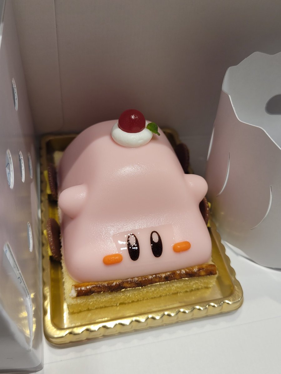 Revy_C's tweet image. Japan Day 8

Making my own Cup Noodle at Yokohama, Kirby Cafe, and doing that thing I see in anime where I split a roasted sweet potato with my crush and we eat it during a cold night together only instead of at a park it's my hotel room and instead of my crush it's just me.