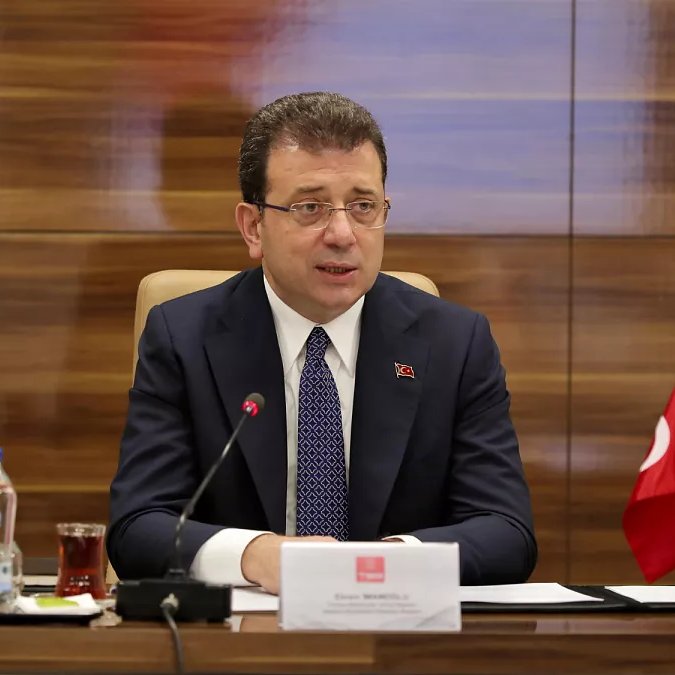 #SONDAKİKA | İstanbul Cumhuriyet Başsavcılığı: “Şüpheli Ekrem İmamoğlu,

• Suç örgütü kurma,
• İhaleye fesat karıştırma,
• Rüşvet almak,
• Kişisel verilerin hukuka aykırı ele geçirilmesi

Suçları kapsamında tutuklama talebi ile Sulh Ceza Hakimliği'ne sevk edilmiştir."