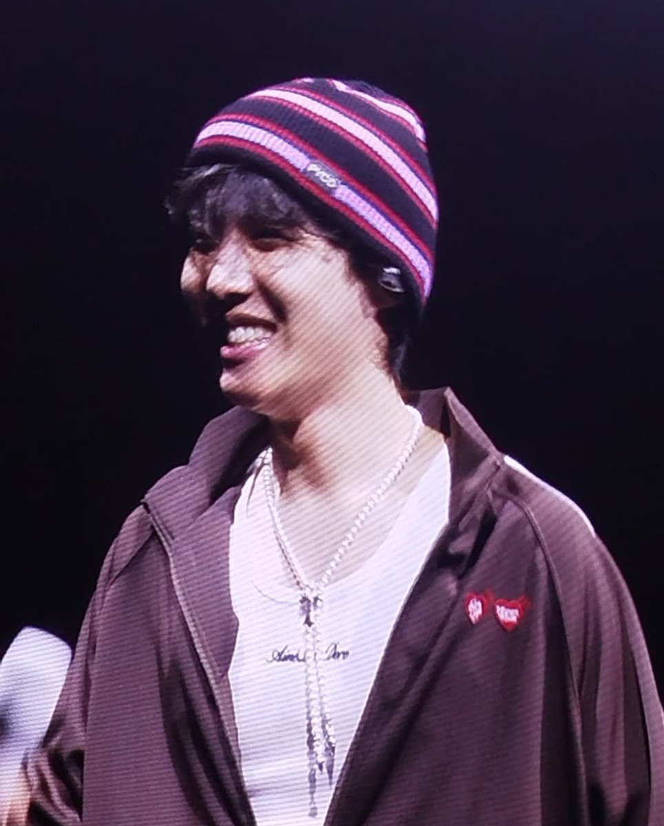 sweetkthland's tweet photo. — Hilo con fotos y vídeos de j-hope en el Soundcheck de Hope on the Stage en Ciudad de México D1 🇲🇽

Hobi cantó 3 canciones
• EGO
• hangsang
• Base line

HOPE ON THE STAGE IN MEXICO
J-HOPE MEXICO ES TU CASA
#HOPE_ON_THE_STAGE_TOUR_CDMX
#HOS_TOUR_CDMX #HOS_TOUR_MEXICO_D1 https://t.co/OkHyozHGkk