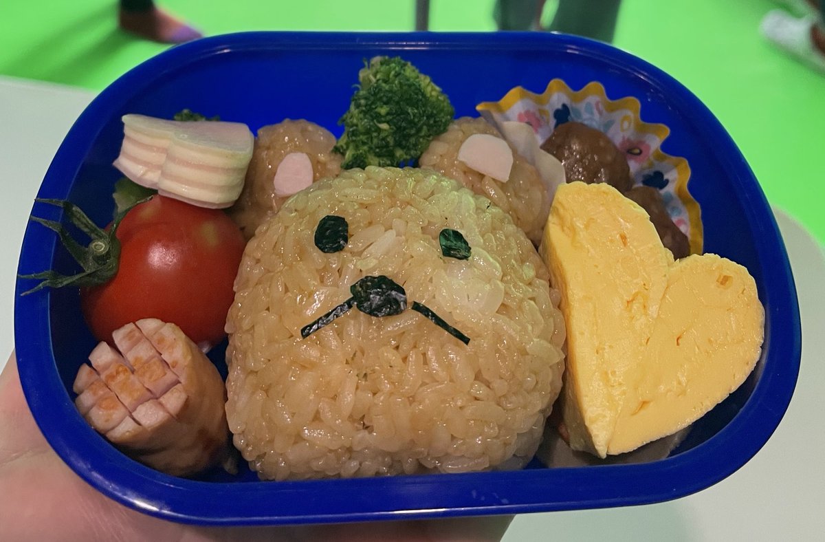 komorijushi's tweet photo. 今日も小森のCM #もーりもり体操 流れます！おたのしみに🥦

画像は撮影でスタッフさんが作ってくれたお弁当です🐻ｶﾜｲｲ

#ニチアサ #nitiasa
#ナンバーワン戦隊 #ゴジュウジャー https://t.co/nzVCofzagk