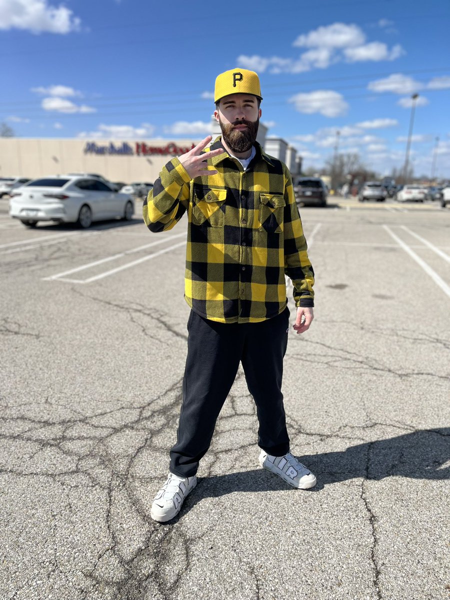 DatDudeCory's tweet image. Drip got em drowning 💦💦💦