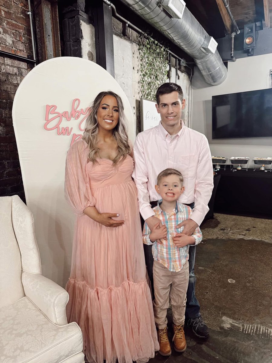 So excited that I’ll have a little girl here in about 50 days 🥹🩷