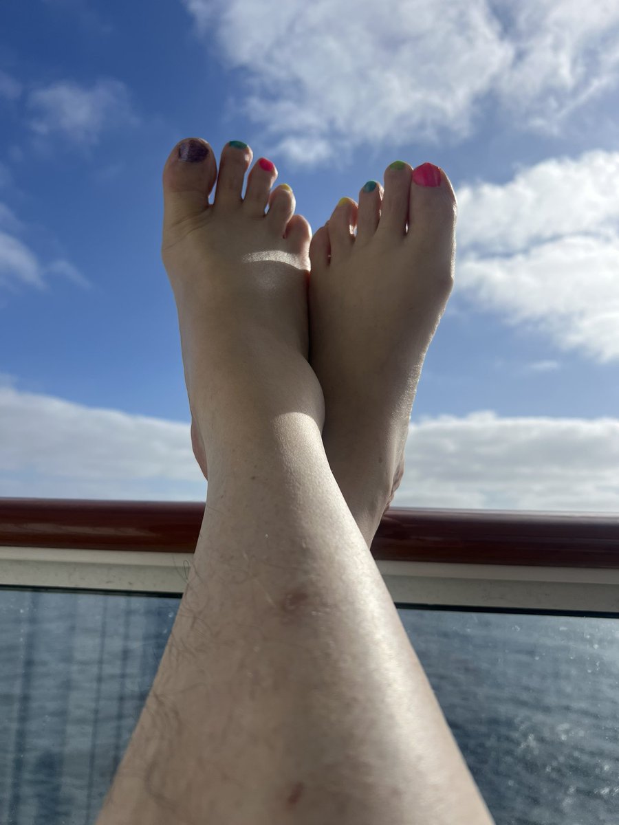 A_1_A's tweet image. Well, as they say, when in Rome. Painted toes in Mexico aboard The 2025 Atlanta Parrot Head Cruise. - A1A-Live.com - #a1aband #a1a #jeffpike #jimmybuffetttribute