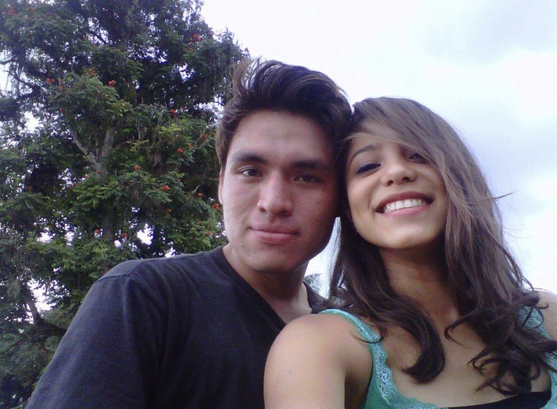 DCisne97's tweet photo. Me dijo: ¿Que tan doloroso puede llegar a ser el mantener la esperanza de volver a ver a quien ya transcendió?

-el tiempo que tardes en aprender a vivir con ello redondí, yo por ejemplo 7 años y contando. 

𝚆𝙰𝙾𝙲🤍🧀 https://t.co/QiCnQyRDWp