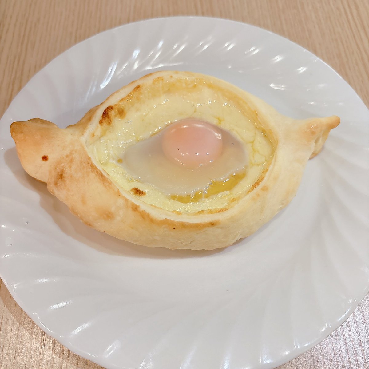 jean1512nine's tweet photo. 念願のアンナズキッチンでジョージア料理始めとする東欧料理食べてきた〜
欲張り過ぎてお腹はち切れそうだったけどハチャプリアジャルリと本場のシュクメルリがどうしても食べたかったので頑張った
大学時代カフェロシアには結構行ってたけど名古屋に戻ってからは5年ぶりの東欧料理で満たされた🥰 https://t.co/8EWCZhROTM