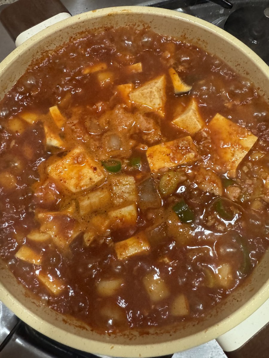 Happy48791's tweet photo. ✨스팸 짜글이✨

평점: 9.5/10

소인은 지금까지 짜글이를 배달음식으로만 접했으나 이 레시피를 통해서 풍미와 깊이가 있는 요리라는 것을 알게 되었소이다. 얼큰한 국물이 생각나는 날에 꼭 시도해보시오. https://t.co/ne1RzguhVK