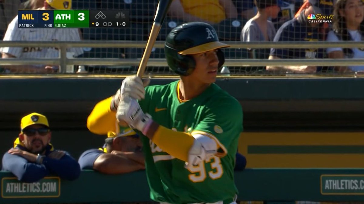 1st action with the Big League team, for Davis.   💚💛⚾️