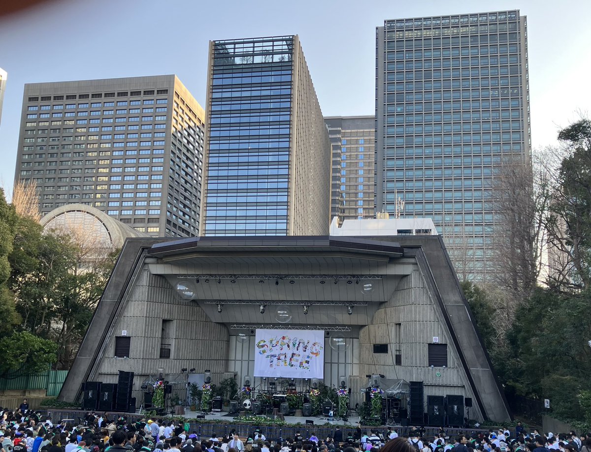 osode33's tweet image. 初野音！
歴史を感じられる場所（古いとも…）
何千何万というアーティストがライブをしてきた
僕にとっては、レオ氏の記憶だけだけど
弦楽器は音を豊かにするね　開放された空間も
セトリ新旧あってよかった　MCはいつも通り熱い
#家入レオ #SPRINGTREE