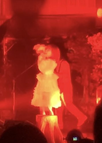 osode33's tweet image. 初野音！
歴史を感じられる場所（古いとも…）
何千何万というアーティストがライブをしてきた
僕にとっては、レオ氏の記憶だけだけど
弦楽器は音を豊かにするね　開放された空間も
セトリ新旧あってよかった　MCはいつも通り熱い
#家入レオ #SPRINGTREE