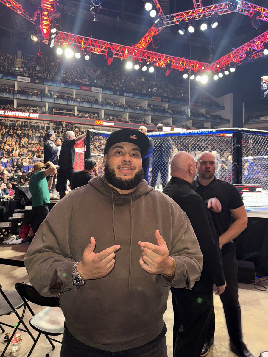CAGE SIDE WITH <a href="/ItsDripWater/">Drip - Water Isn’t Boring!💧</a> <a href="/ufc/">UFC</a> <a href="/UFCEurope/">UFC Europe</a>