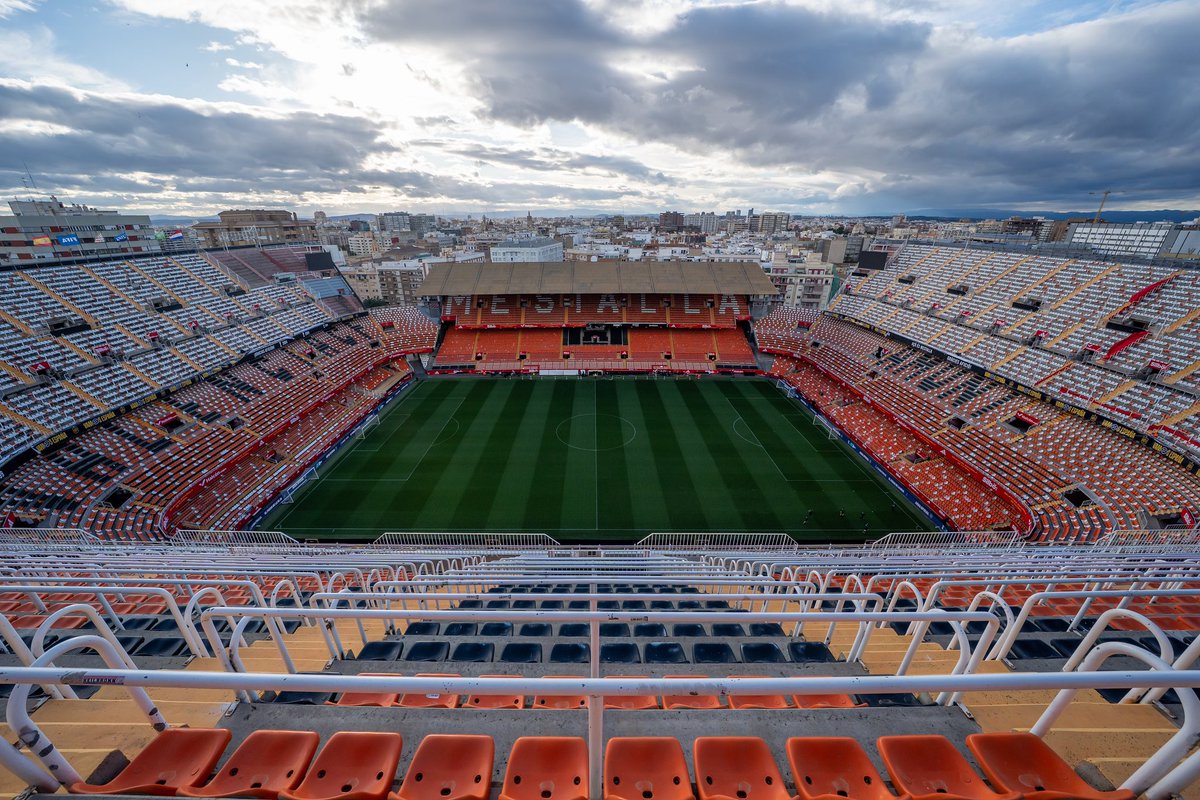 OnsOranje's tweet photo. Tomorrow's Theatre. ✨

#NothingLikeOranje #NationsLeague #ESPNED https://t.co/xarPSQ3zav