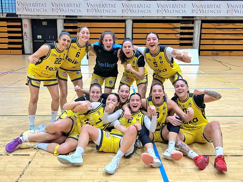 Senior Liga femenina 2: Picken Claret 62 - <a href="/CPMiralvalle/">CP Miralvalle</a> 58. Partido completo y gran victoria. ¡Somos equipo de fase de ascenso a LF CHALLENGE! 
 #jueganellasganamostodos #goPickenclaret #orgulloAmarillo