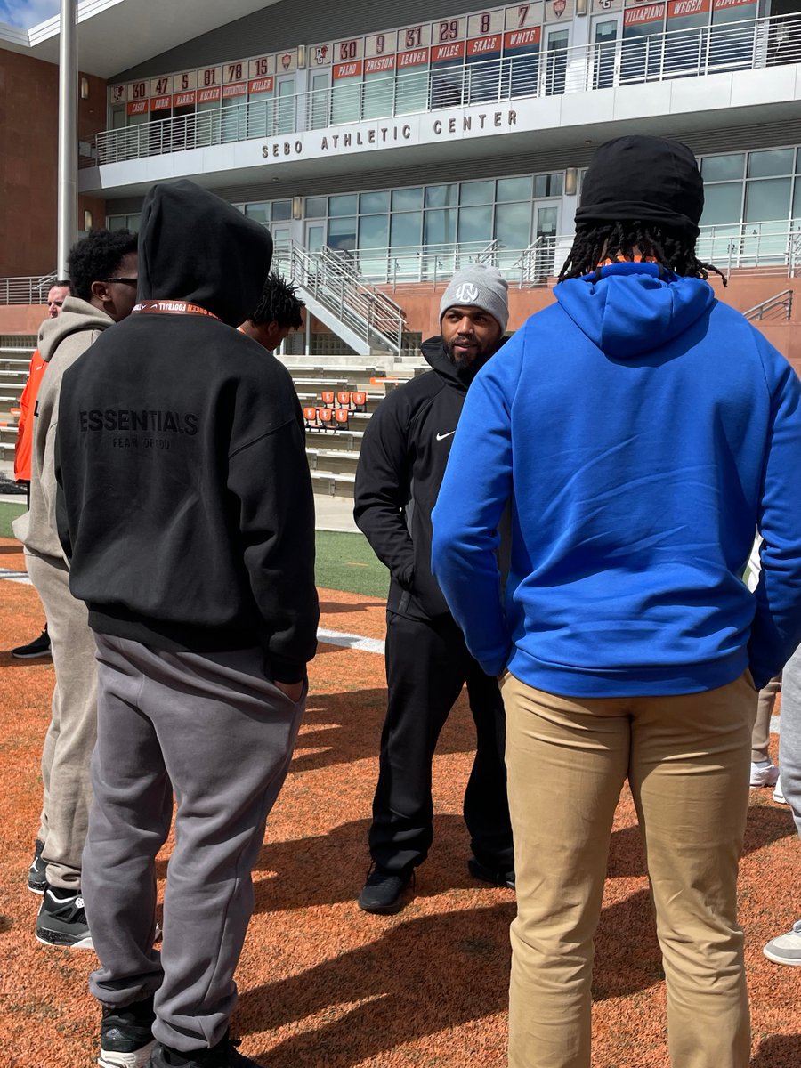 Lucas Fickel (@fickellucas) on Twitter photo Junior Day at BGSU. Such a positive team and coaching staff. It would be a privilege to play here.
Thank you <a href="/CoachCraw_/">Josh Crawford</a> <a href="/EddieGeorge2727/">Eddie George</a> for the time! Junior Day at BGSU. Such a positive team and coaching staff. It would be a privilege to play here.
Thank you <a href="/CoachCraw_/">Josh Crawford</a> <a href="/EddieGeorge2727/">Eddie George</a> for the time!