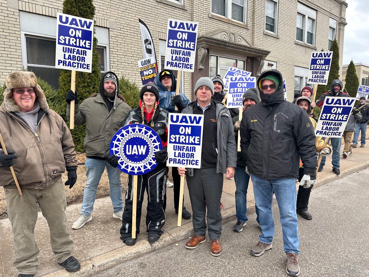 Earlier this week, candidate for Winnebago County Executive and Union Member <a href="/GordonHintz/">Gordon Hintz</a> braved the weather to support the workers fighting for their rights at Cummins in Oshkosh, WI.