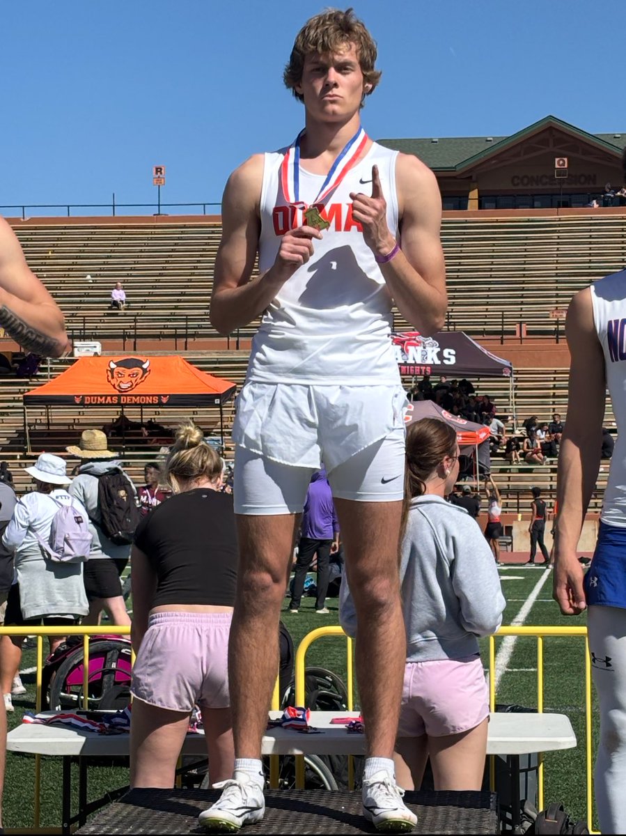 DumasTrack's tweet photo. Reece Waddell takes Gold in the 300m hurdles, with PR of 39.2!! @DumasDemonStats @DISD_Athletics https://t.co/X3Ak0n5oCB
