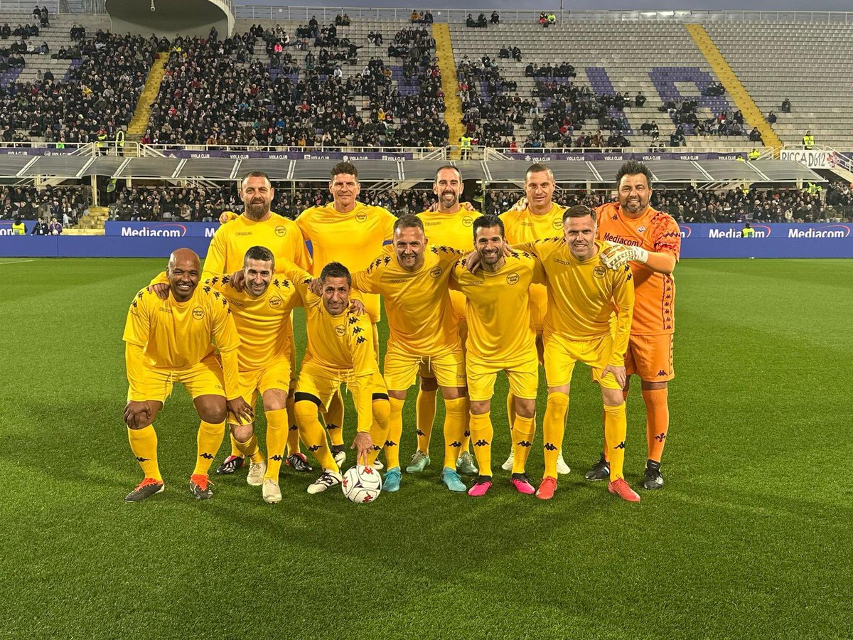 Disfrutando el partido de despedida de Giuseppe Rossi y el reencuentro con viejos amigos 💛