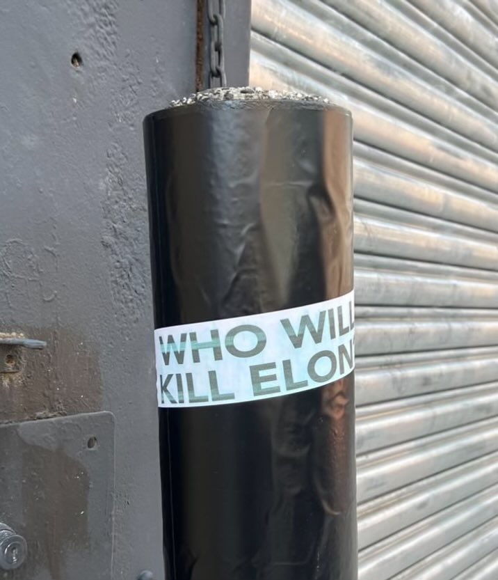 JoshuaSteinman's tweet image. Taken in New York.

This is aimed not only at Elon, but also the President, and the American people. 

This is an organized, Marxist insurgency. And they are preparing for violence.