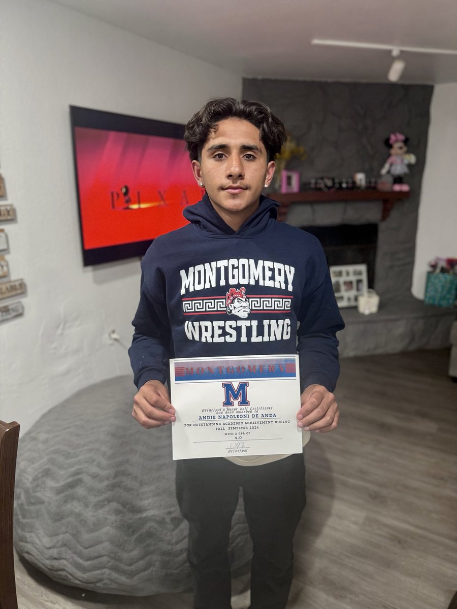 Been on the Principal’s Honor Roll since 7th grade—hard work pays off in the classroom and on the field. Dedication never stops! #StudentAthlete #HardWorkPaysOff