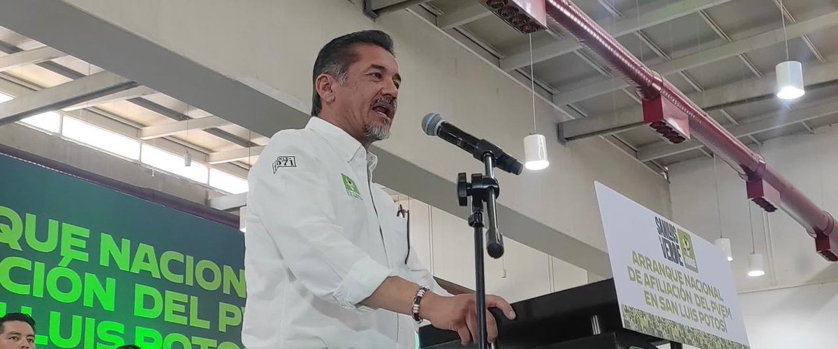 CarlosPuenteZAC's tweet photo. Hoy arrancamos la campaña nacional de afiliación del @partidoverdemex en San Luis Potosí, el estado más verde de 🇲🇽, con la participación de muchos liderazgos.

Vemos un #SLP pujante, con oportunidades y visión de futuro.
También vemos un Partido Verde fuerte.

¡Vamos por más! https://t.co/PHKaicwsBh