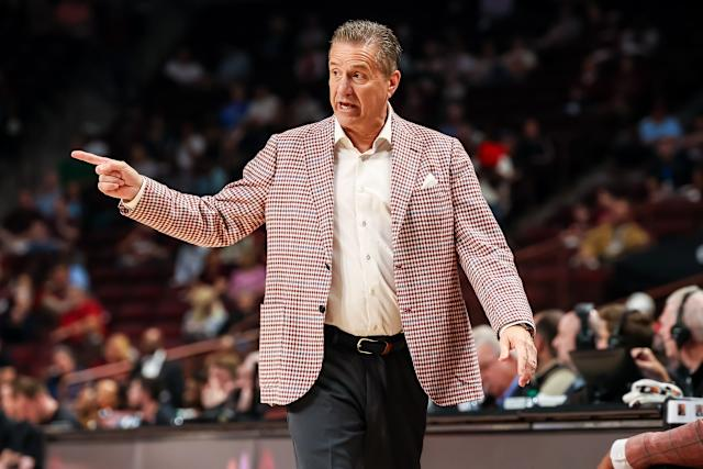 CBKReport's tweet image. John Calipari's route to the Sweet 16:

• Bill Self
• Rick Pitino

He's still dancing. 🕺