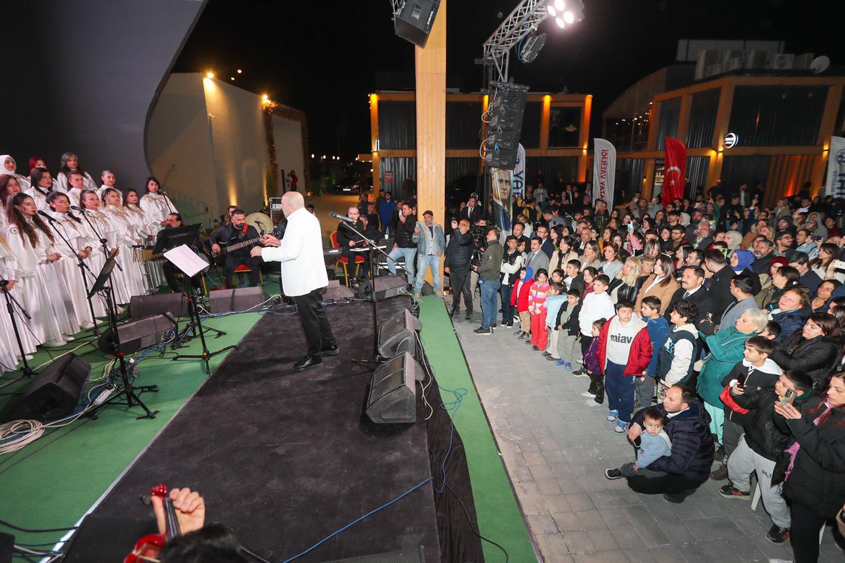 📌 Valimiz Mustafa MASATLI, barış ve kardeşliğin simgesi kadim şehrimizi gerek yurt içinde gerekse yurt dışında başarıyla temsil eden Hatay Medeniyetler Koromuzun   Konserinde   vatandaşlarımızla bir araya geldi.

📌 Hatay Kültür Sanat Çarşımızda gerçekleştirilen konserde,