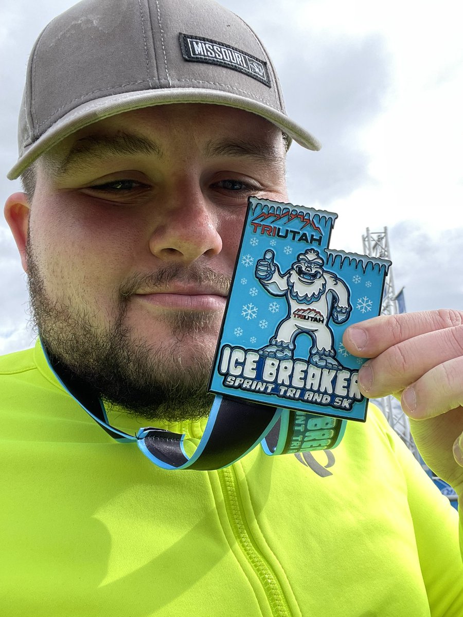 Checking in for the first time in awhile to announce that I did a triathlon today 🏃

Everything is sore right now, but the pride of finishing will last forever