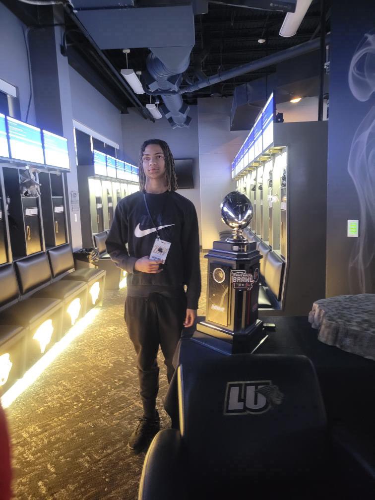 Thank you <a href="/LindenwoodFB/">Lindenwood Football</a> and <a href="/coachgarcia57/">Alex Garcia</a> for having me out today had a great time on campus meeting the coach’s and viewing the amazing facility can’t wait to come back for a game this year go lions <a href="/Baldwin_CoachBB/">Bryan Baldwin</a> <a href="/EricInama/">Eric Inama</a>