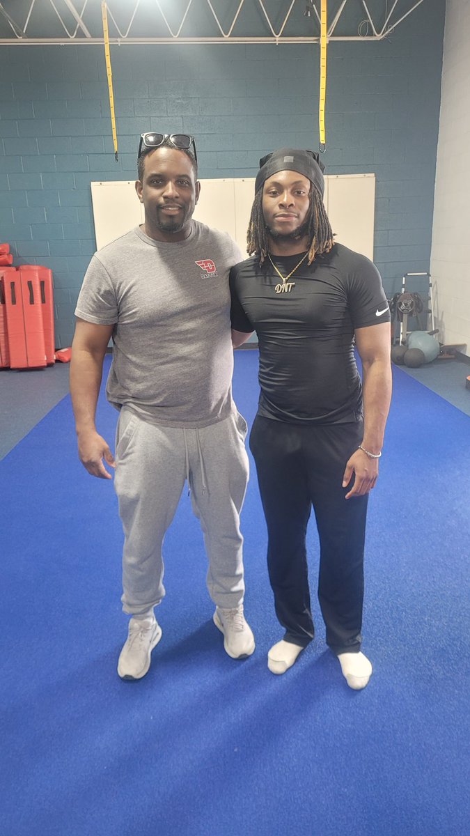 Coach Nance (@brent89959563) on Twitter photo Great workout today with ETHS c/o 2024 RB and current Lake Forest College RB <a href="/DamarionTimber1/">Damarion Timberlake</a> Great workout today with ETHS c/o 2024 RB and current Lake Forest College RB <a href="/DamarionTimber1/">Damarion Timberlake</a>