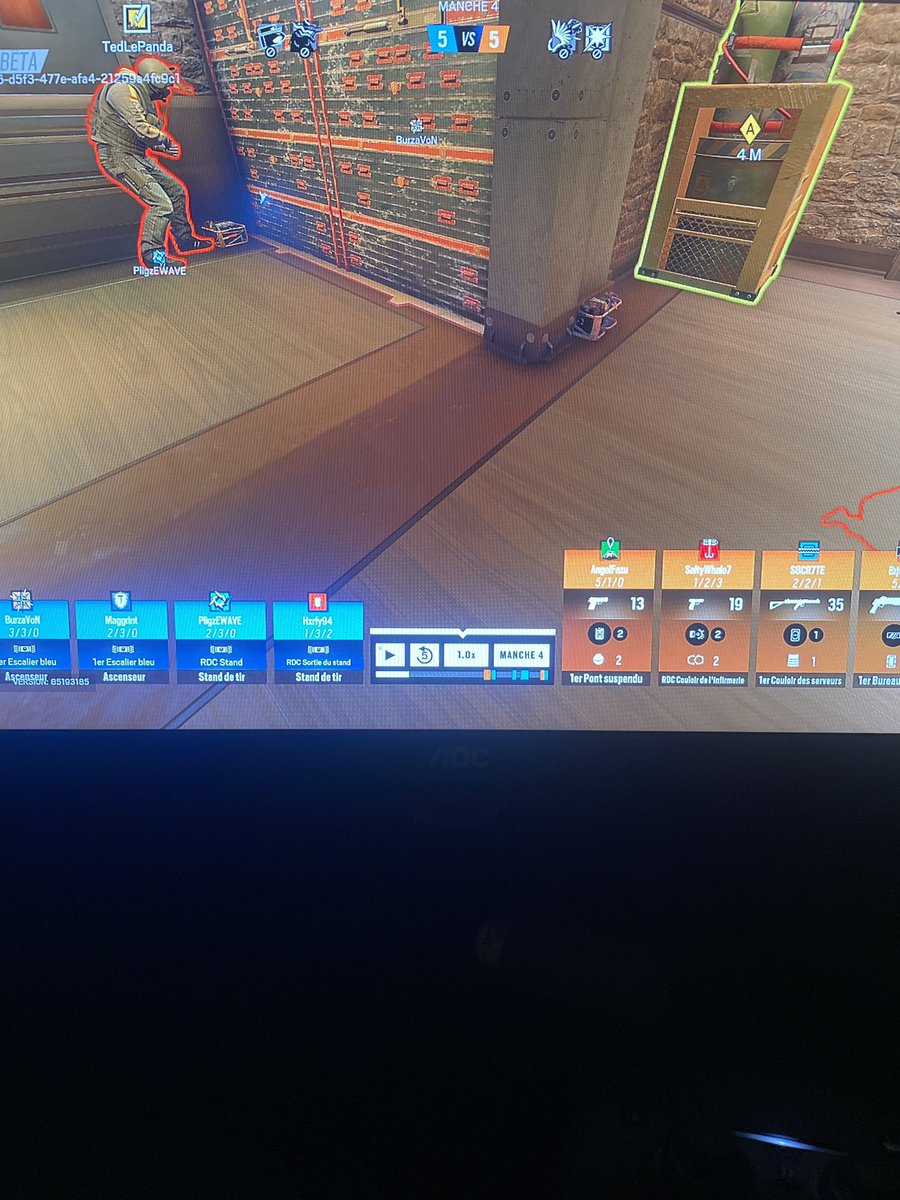 😂😂😂😂 la pire league du jeu ( l’admin qui arbitre sa propre league ) 
Sa glitch a tout vas zéro round replay