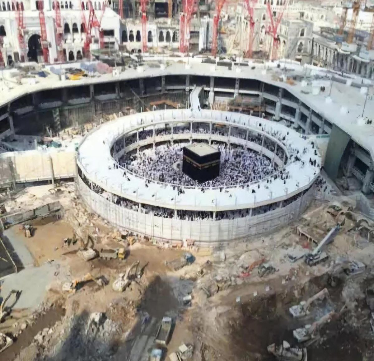 ahmedbassii's tweet image. 2013                                                  2025
مجهود جبار من المملكة العربية السعودية وتطور رهيب بسم الله ما شاء الله ، اللهم زد هذا البيت شرفًا وتعظيمًا ومهابة وتكريمًا!