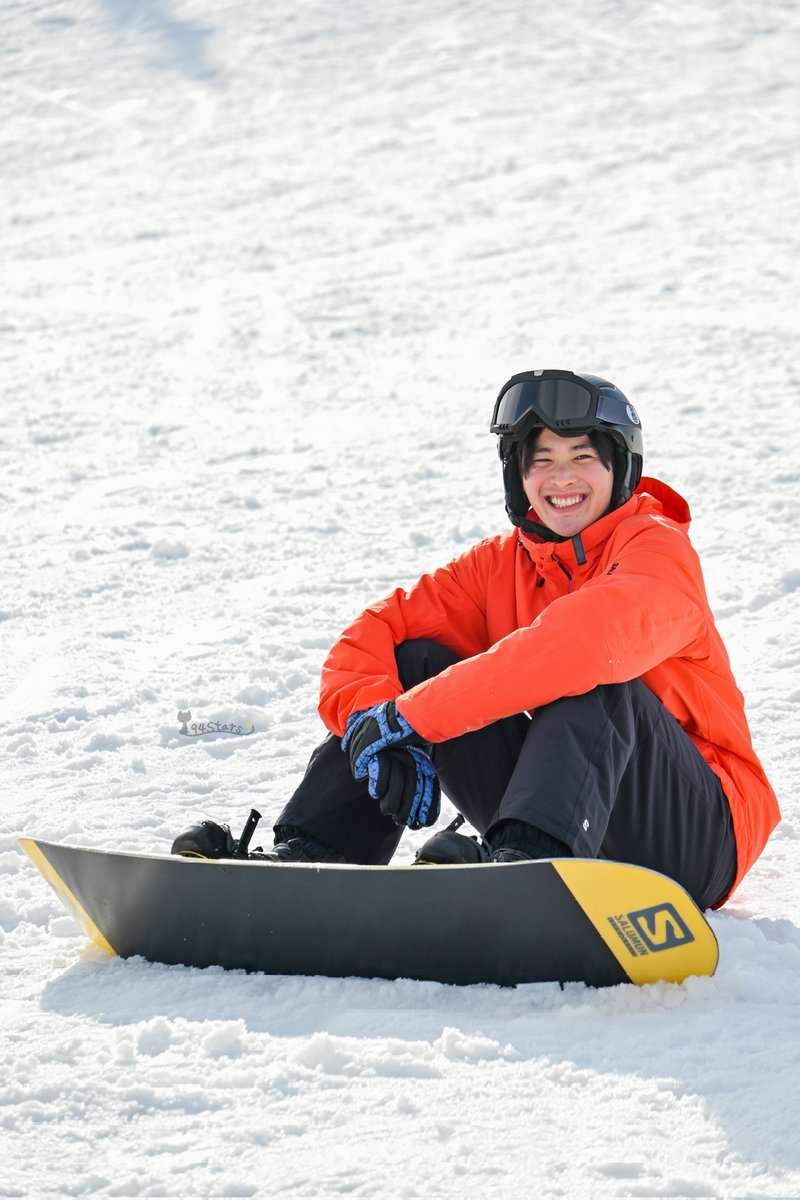 94stars_'s tweet photo. 20250322
😼🎿 @numberx9th learn skiing.
#KaoXHokkaido 
#KaoXHokkaidoD3 
#number_9th 
#งุ้งงิ้งๆของนพเก้า https://t.co/NkpVqToYeX