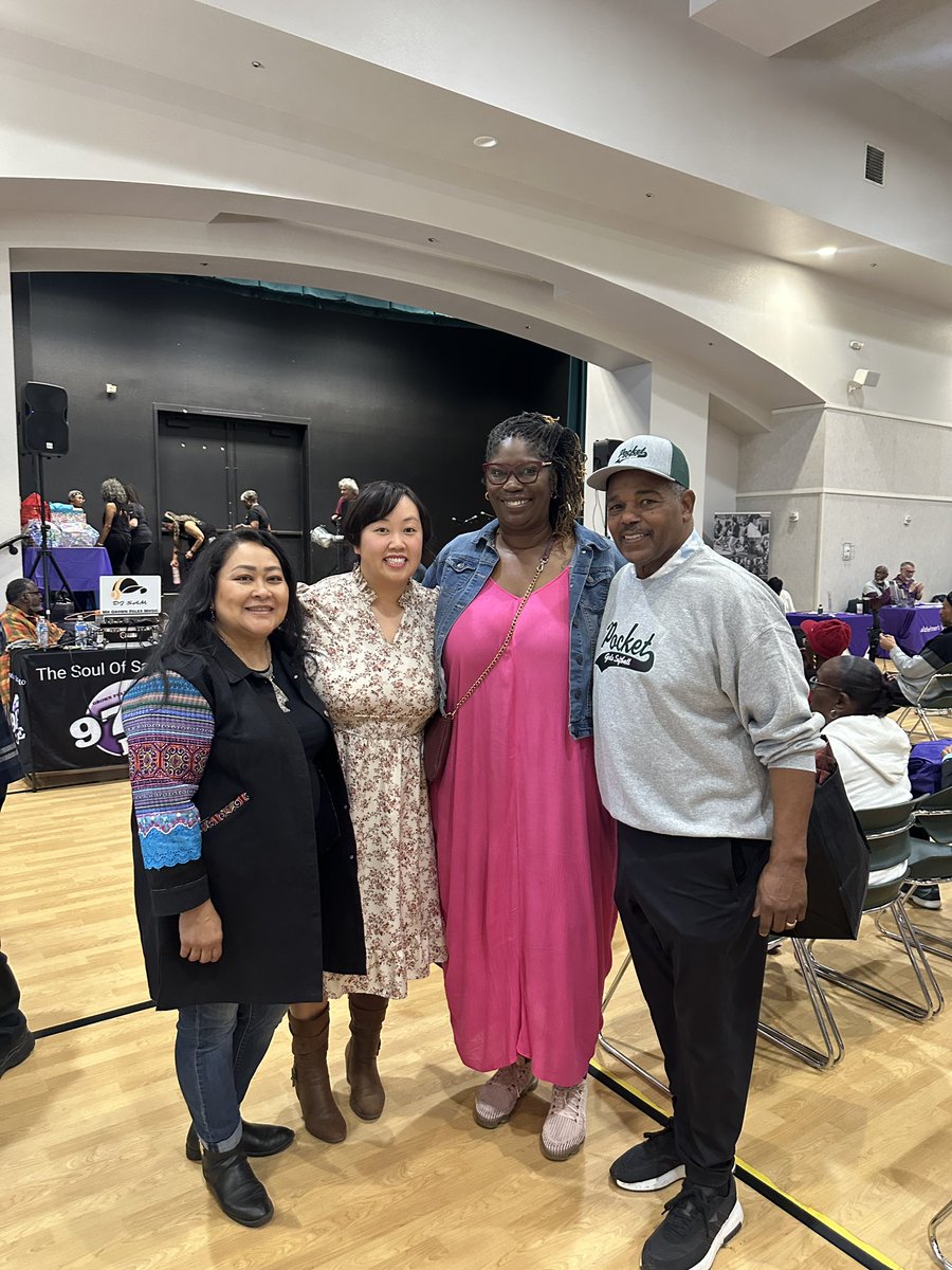 CMMaiVang's tweet photo. Happy Saturday! It’s one of our favorite events in @TheCityofSac  - The Annual Sweet Potato Festival in #Meadowview at the Pannell Community Center! So great to have @RickJenningsD7 join us as a sweet potato pie judge ❤️! 1/2 https://t.co/ORuKte1V5C