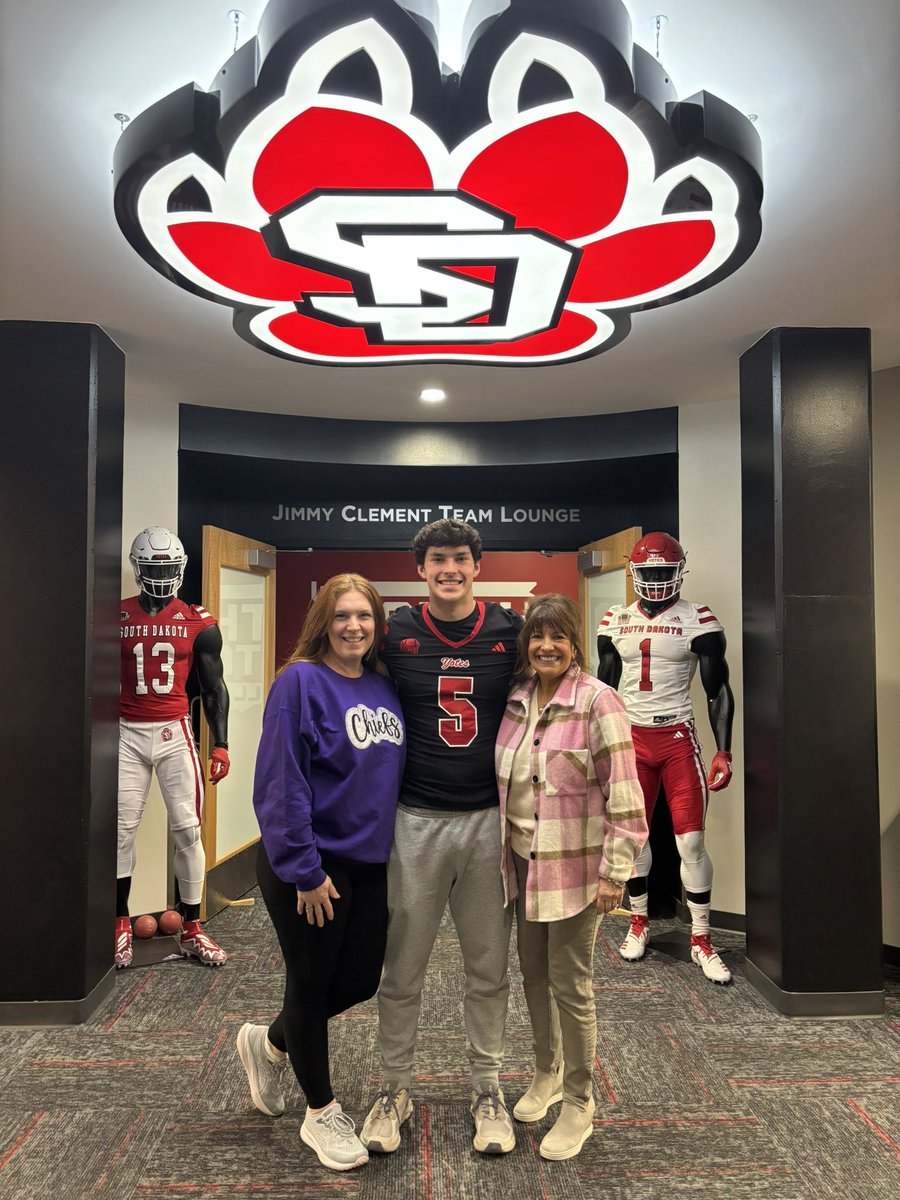 Mason Claus (@_mason_claus) on Twitter photo Had a great Junior day at the University of South Dakota! It was nice to hear about the program and culture! <a href="/SDCoyotesFB/">South Dakota Football</a> <a href="/SDCoyotes/">South Dakota Coyotes</a> Had a great Junior day at the University of South Dakota! It was nice to hear about the program and culture! <a href="/SDCoyotesFB/">South Dakota Football</a> <a href="/SDCoyotes/">South Dakota Coyotes</a>