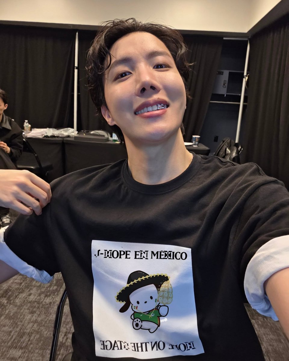 BANGT4NBEST's tweet photo. —HILO DE L1NKS PARA VER EL CONCIERTO DE #JHOPE D-1 EN MÉXICO, RT PARA DIFUNDIR 🐿💗 https://t.co/VIskVNqwpL
