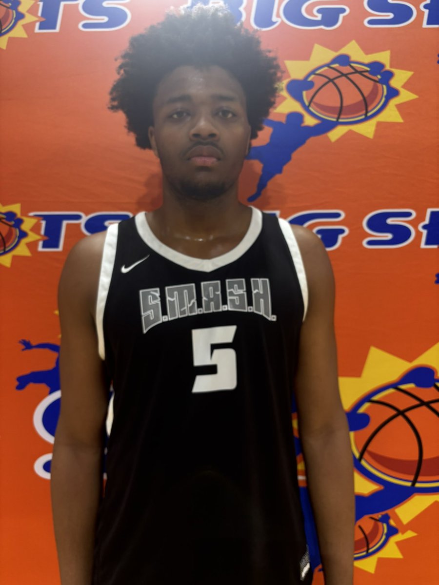 BigShotsGlobal's tweet photo. #BIGSHOTS #SoutheastTipOff 

17u SLAM 

Team S.M.A.S.H  BSE - 72 
12 Malik Wrightout 21 
5 Amare Lincoln 16 

PCH NXT PRO - 66 
2 Carter Jackson 15 https://t.co/FU4YvJw3Mk