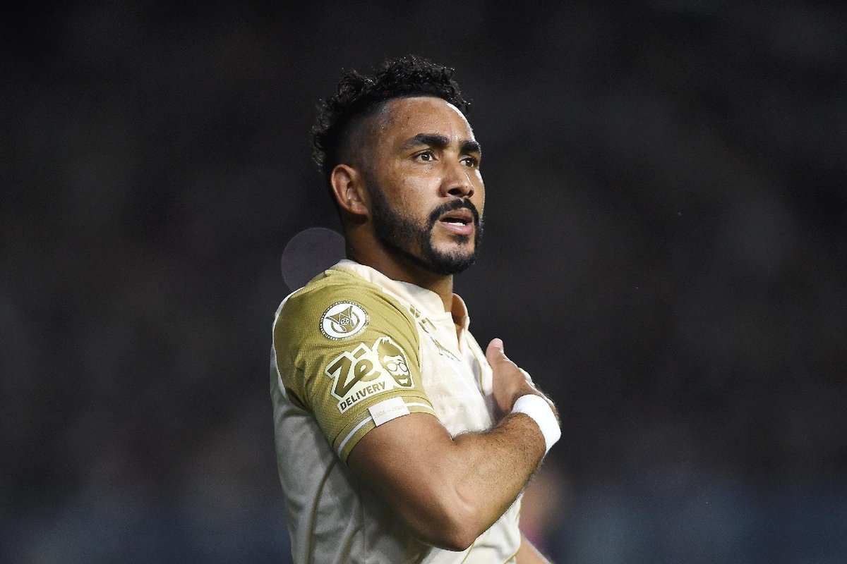 PlanetaCRVG's tweet photo. Payet contra times do G12 não tem NENHUMA participação à gol em 1 ANO E 7 MESES NO CLUBE.

🥅 28 jogos
⚽ 0 Gols
🅰️ 0 Assistências 
💰 R$ 1,5 Milhões/Mês
🕐 1 Ano e 7 Meses
💸 Gasto total apenas com salário (sem contar bônus e metas) R$ 28,5 Milhões.

Realmente tem gente que defende a permanência?